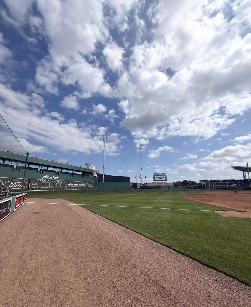 Lucy Burdge tweet media