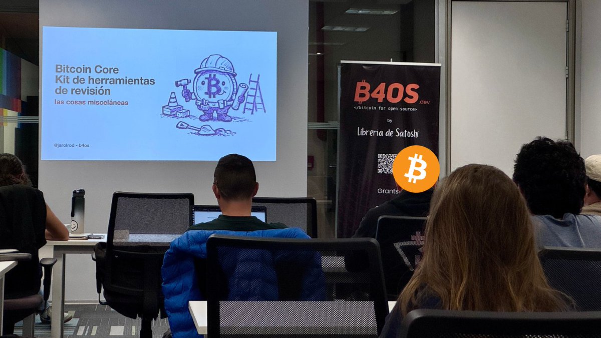 Librería de Satoshi tweet media