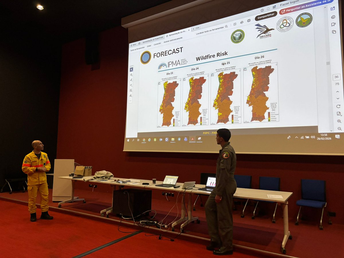 ProteccaoCivil's tweet photo. De 23 a 27 FEV, Nîmes (França) acolheu o Workshop Internacional de Meios Aéreos de Combate a Incêndios, promovido pelo Mecanismo de Proteção Civil da União 🇪🇺.

A #FEPC da #ANEPC esteve representada pelo Adjunto de Comando Marco Pires, com a participação de um elemento da #FAP. https://t.co/7ntzmFg4wo