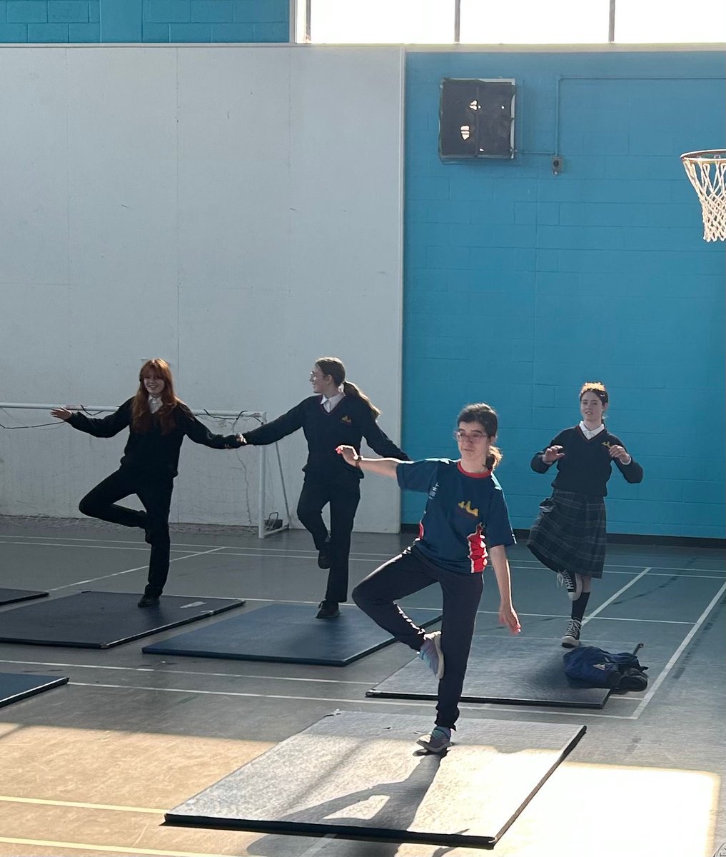 ScoilUiMhuiri's tweet image. 🧘‍♀️Well done to everyone who tried yoga at lunchtime today and thanks to Ms.Kirk for facilitating.  #womeninsportweek