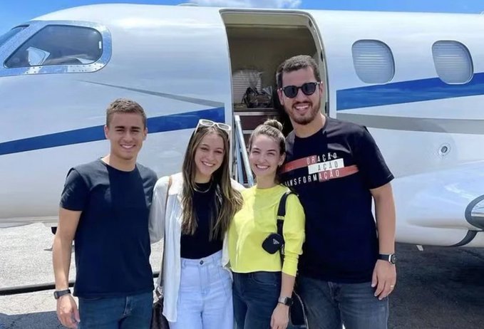 RegisGalo_13's tweet photo. URGENTE: PF CONTINUA "ARRASTAO" NA GANG DO #VORCARO-#NIKOLAS-#ZETTEL: Foi preso o matador-agiota  'Sicário' - Luiz Phillipi Mourão, da empresa de fachada #KINGMOTORS, de BH
Era sede de um "Escritório do Crime" onde espionavam e ameaçavam pessoas
@RodP13
https://t.co/5YWxUiz7nu https://t.co/nMFbQFeHfI