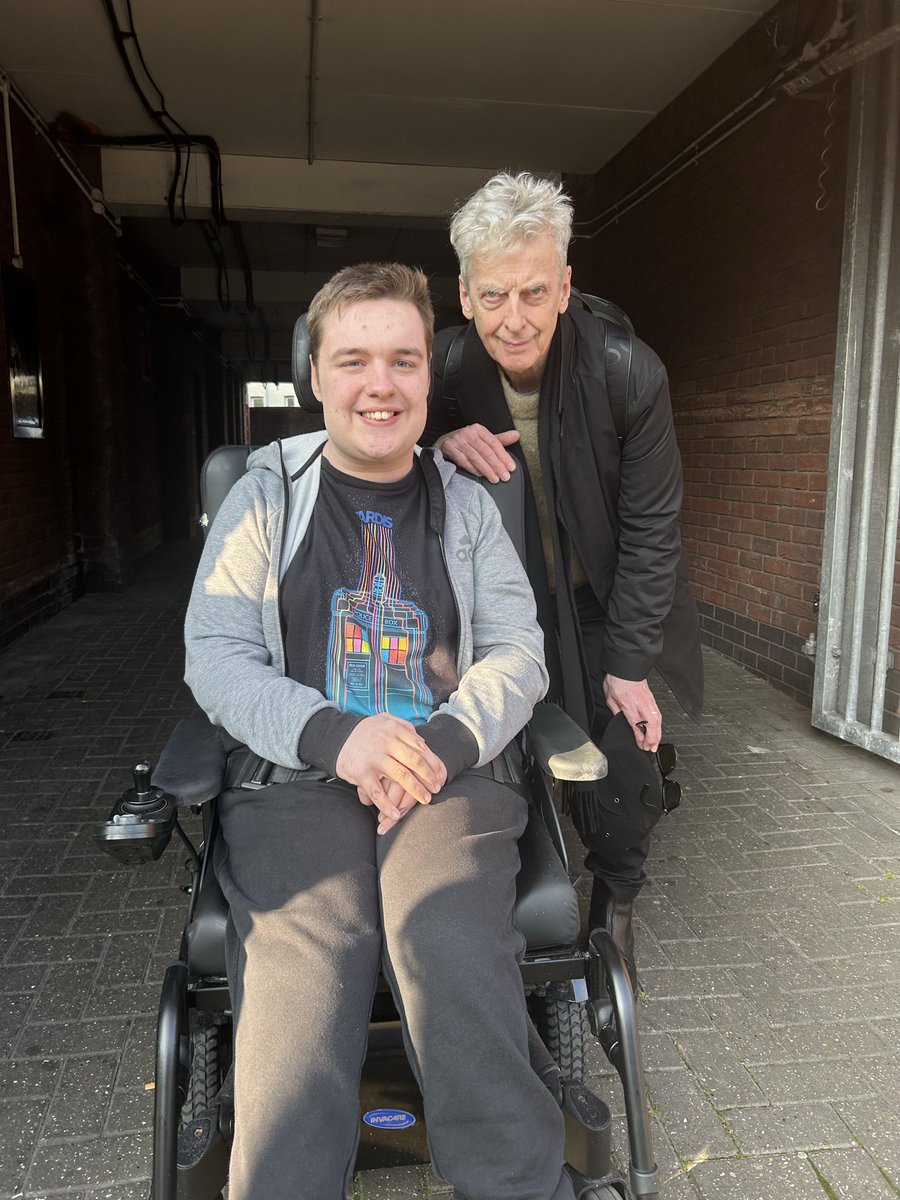 Tharries tweet media