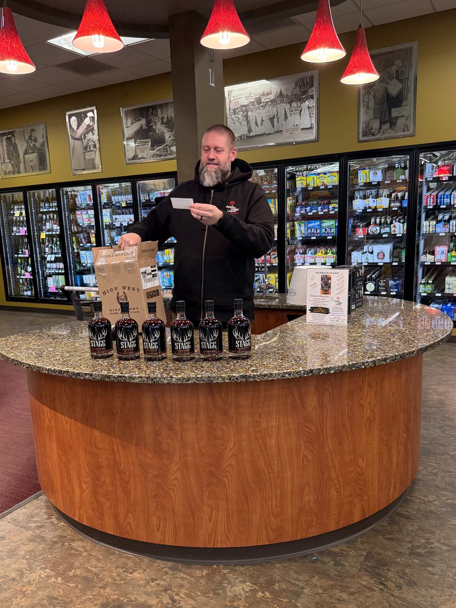 APPLE VALLEY LIQUOR - Giving Back To The Community tweet media