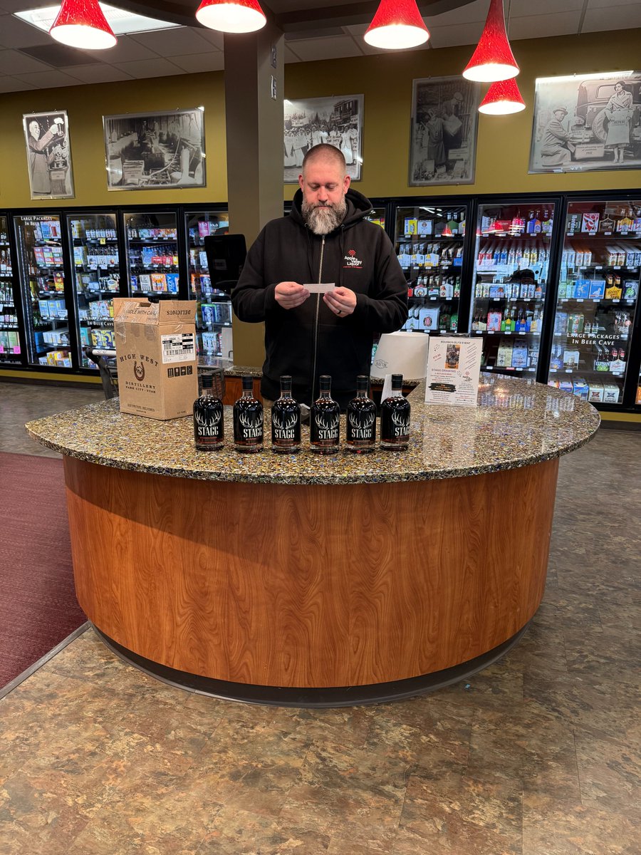 APPLE VALLEY LIQUOR - Giving Back To The Community tweet media