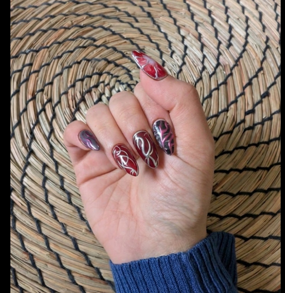 Je les ai reçus depuis un moment. Je suis trop fan ! 
Merci encore <a href="/eviefoxiee/">𝖘𝖆𝖘𝖍𝖆˚☽˚.⋆</a> ♥️