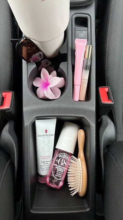 emilysterlings_'s tweet photo. a girl's car essentials https://t.co/ZkexkUKsbO