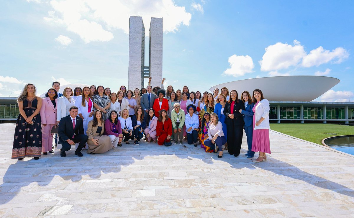 A Bancada Feminina terá prioridade nas votações no Mês da Mulher!!! Que tenhamos oportunidade de aprovar bons projetos em prol das nossas mulheres e das nossas famílias, como deveria ser sempre. Deus nos abençoe!!! 🙏🏼