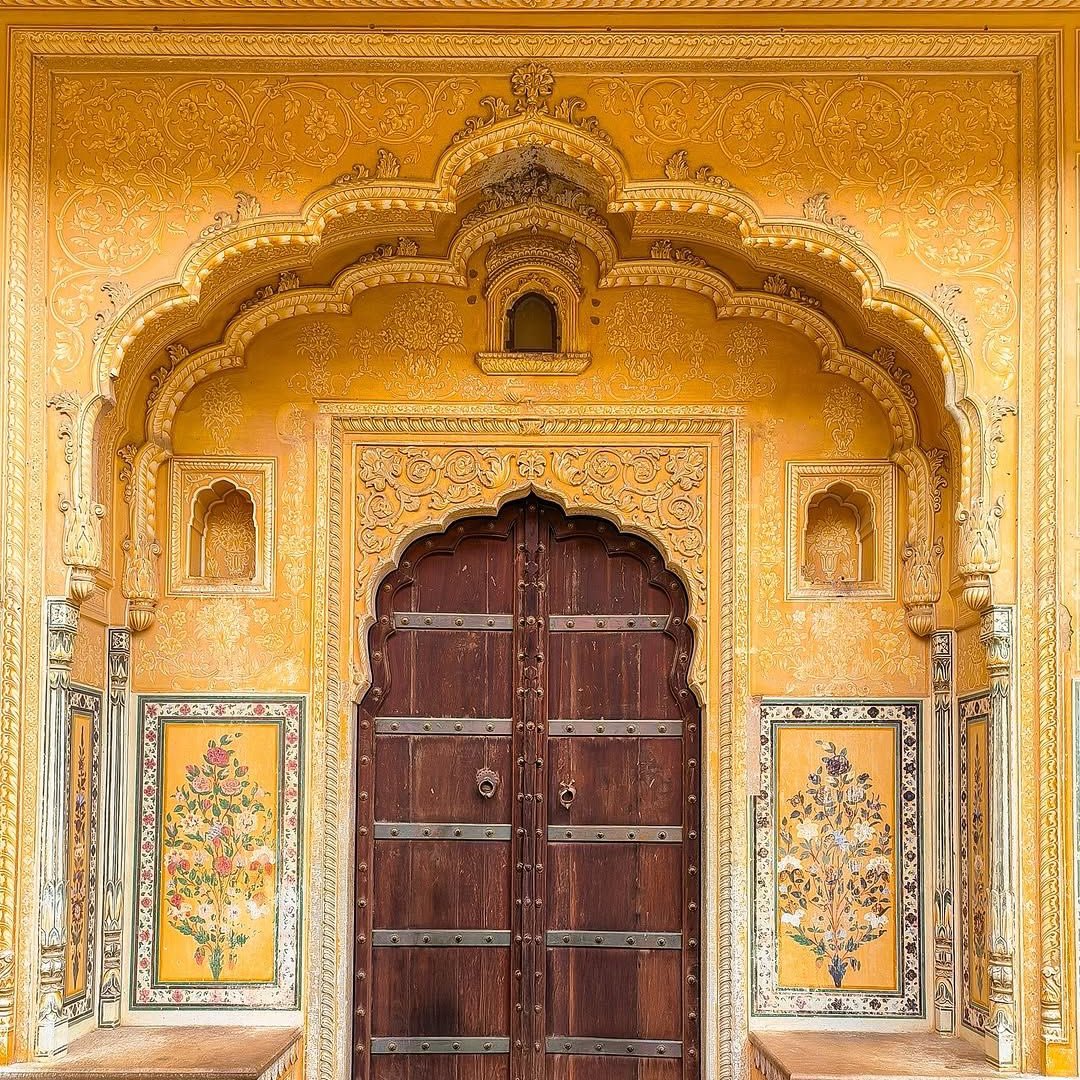 desimusereverie's tweet photo. doors of jaipur, rajasthan https://t.co/sq9IiPBmh5