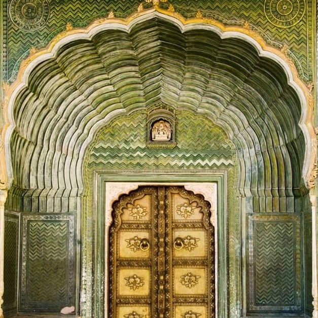 desimusereverie's tweet photo. doors of jaipur, rajasthan https://t.co/sq9IiPBmh5