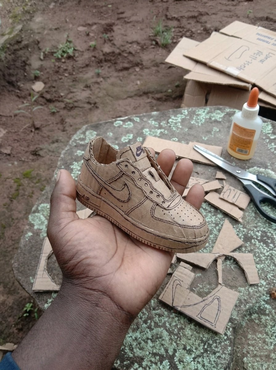 Guys it cost you 0:00 to repost my art please 🙏🏼❤️ i do art by cardboxes