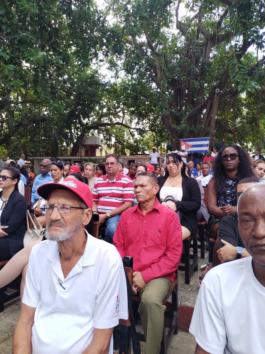 JulioCtcVC's tweet photo. se celebra acto por el día del trabajador de Hotelería y Turismo en el complejo turístico la Cecilia de Palmares #PorCubaJuntosCreamos @Colina_CTCuba https://t.co/0QaUwvWTpR