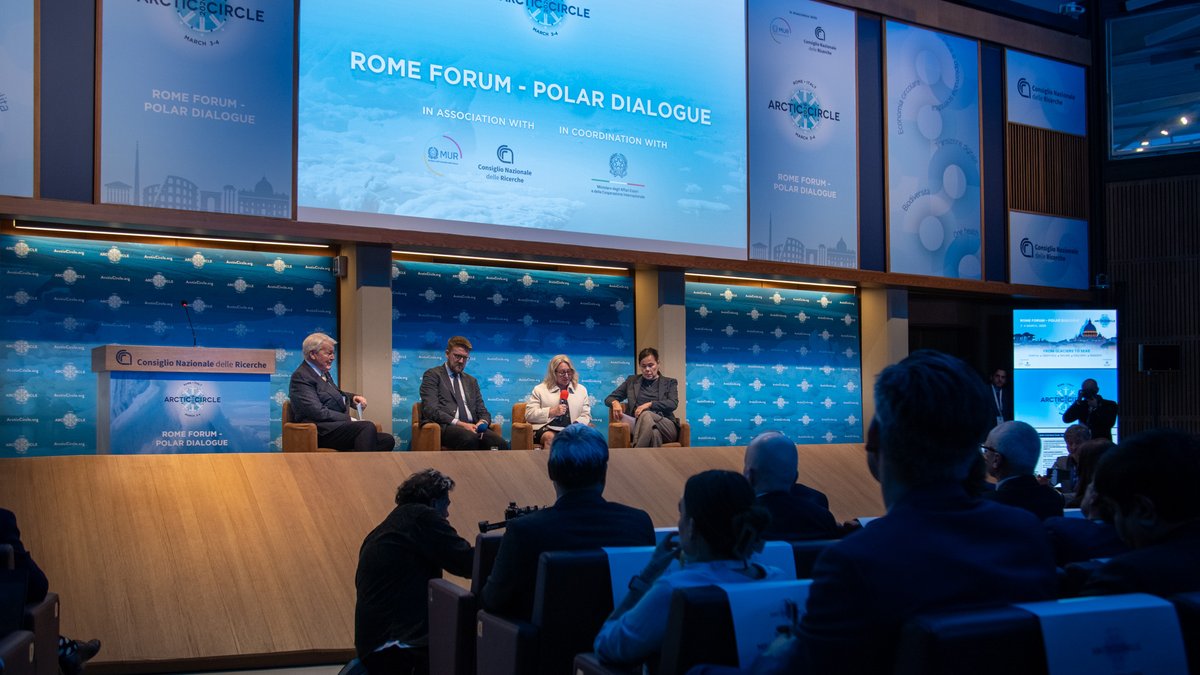 Pol. étrangère CAN tweet media