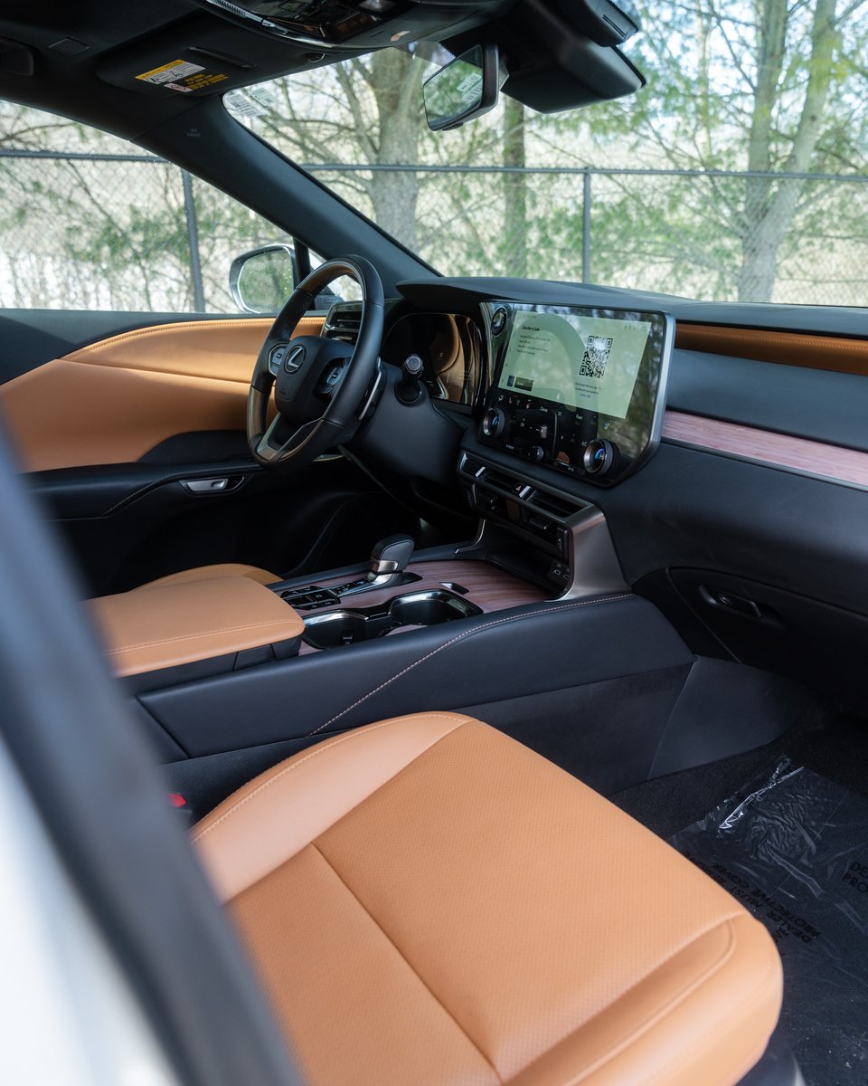 Lexus of Warwick tweet media