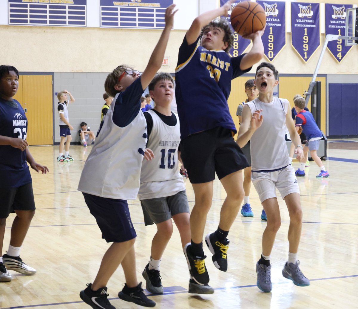 Marist Boys Basketball tweet media