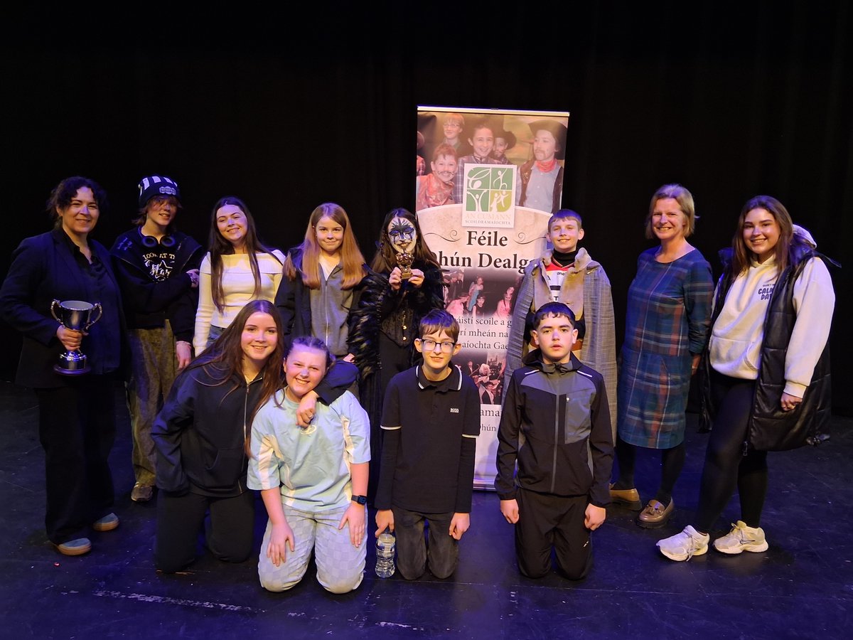 Gaelcholáiste Dhún Dealgan tweet media