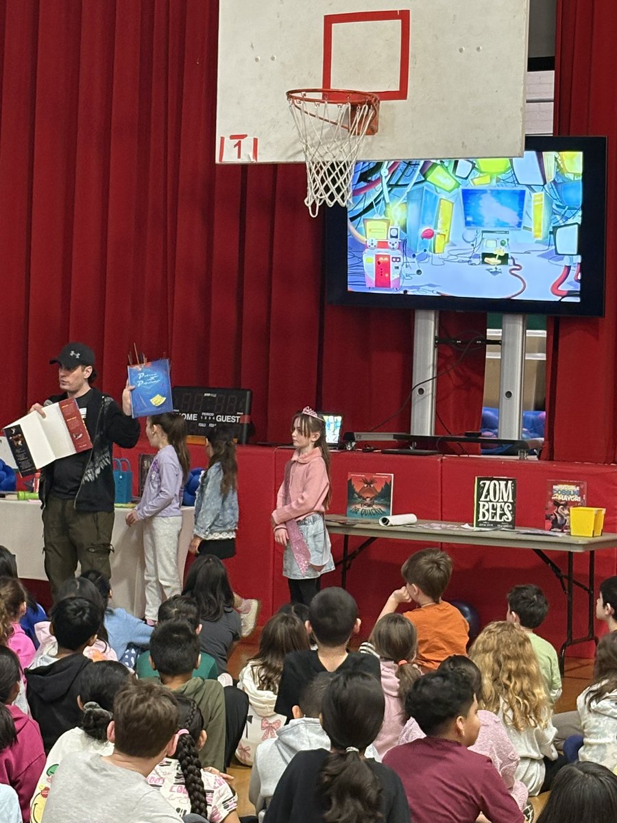 Jackson Ave School tweet media