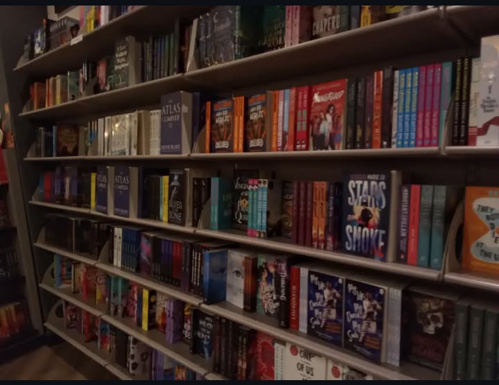 sphinyx_'s tweet photo. Hii!💕 #promotwt

★19 ~ she/her ~ Taken
★ Books: Dark Romantasy, Dark Mafia romance, contemporary &amp; arranged marriage
★Kpop ult: SVT, Twice &amp; Aespa
★ Anime favs: The apothecary dairies and Spy X family
★ Love Fortnite!❤️

#booktwt #gamingtwt #animetwt

♡ / ↻ to be moots https://t.co/MyAdcw42Xt