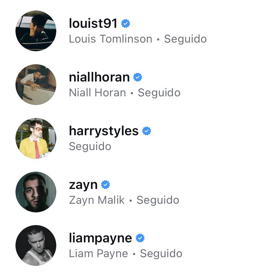Crismtz_ahft's tweet photo. La nueva era cambió a color 😭🤏🏻 pero me faltará siempre uno🤧 https://t.co/DufBfZwvQ8