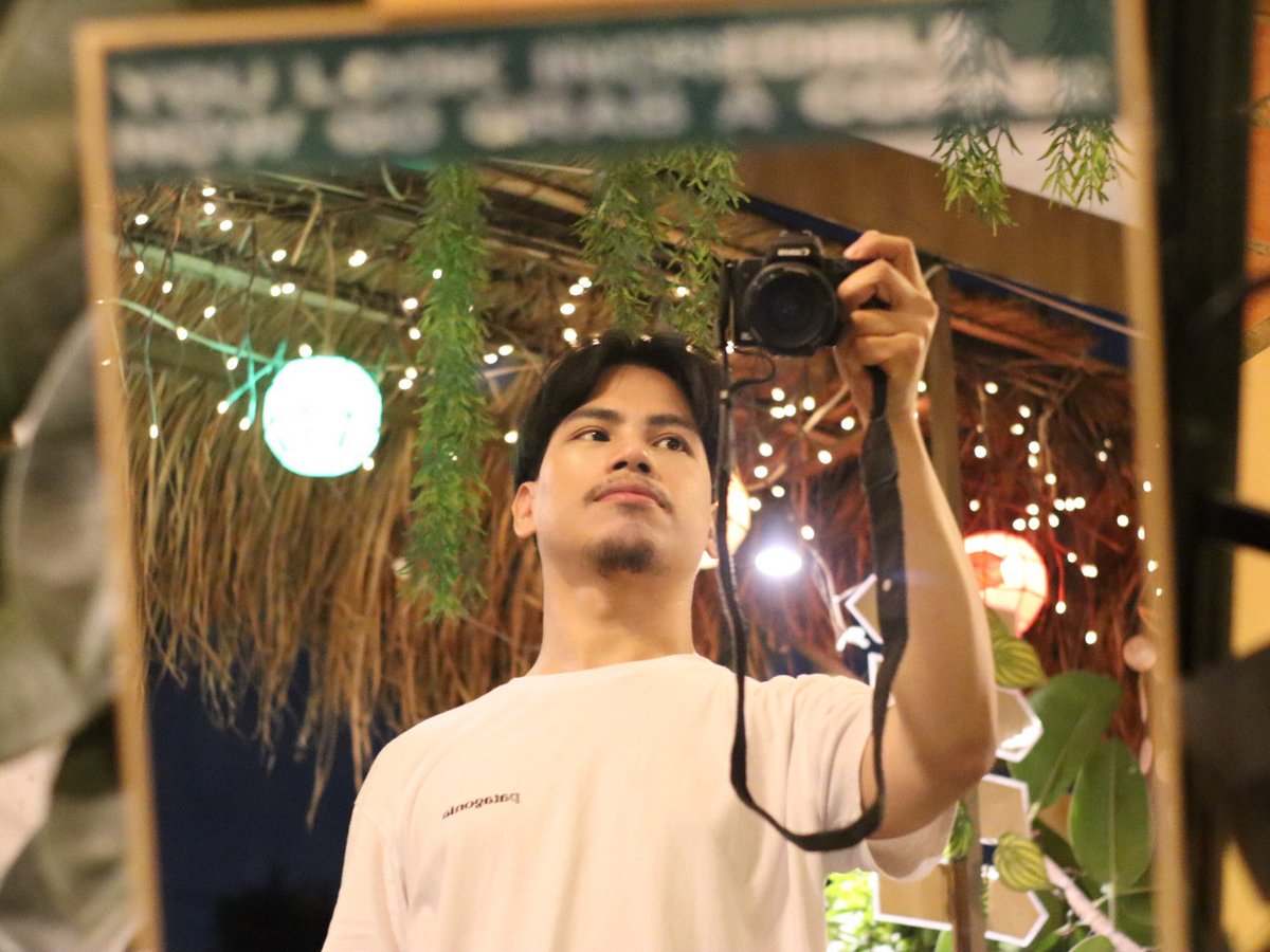 Holy Scheiße tweet media