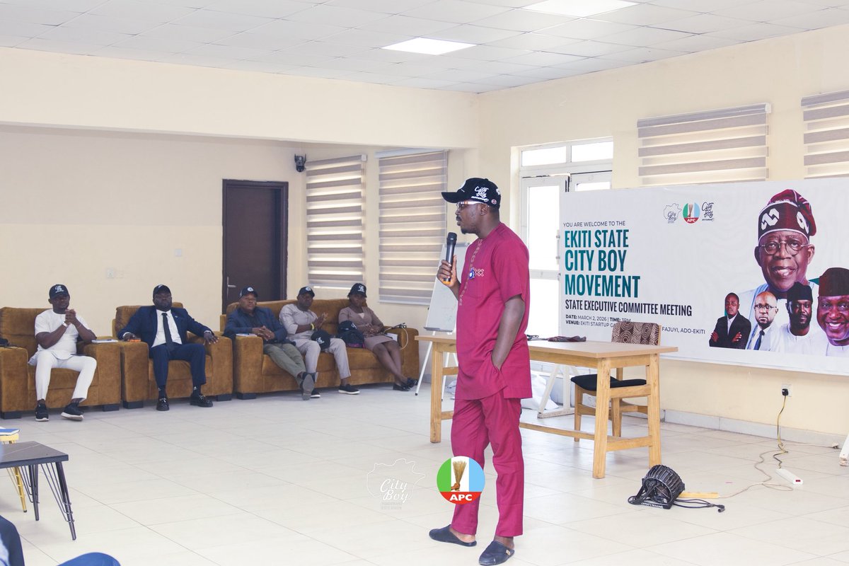 cbmekiti's tweet photo. During the inaugural meeting of the SEC, the Director charged members of the Committee to provide strategic leadership, promote unity within the Movement, and ensure effective coordination of activities across the state in line with its objectives. https://t.co/rNajj1smPe