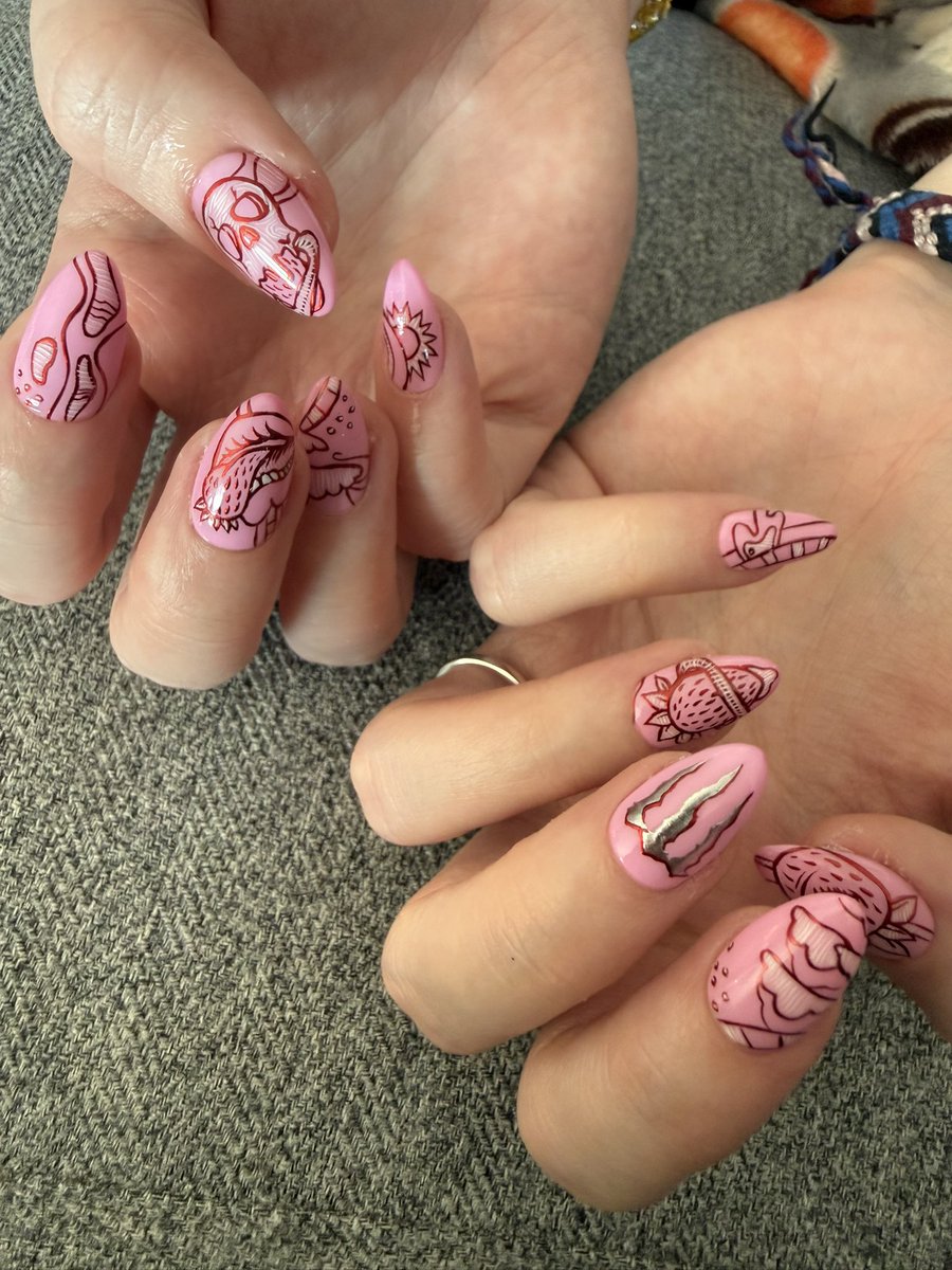 KiakuromiVT 🦊🦂 tweet media