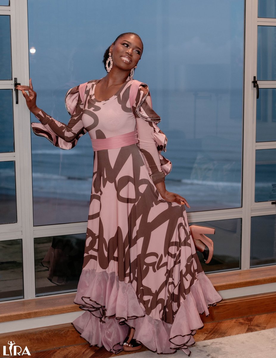 Miss_LIRA's tweet photo. Alive and well -#grateful #Blessed https://t.co/9WuhlkFuy4