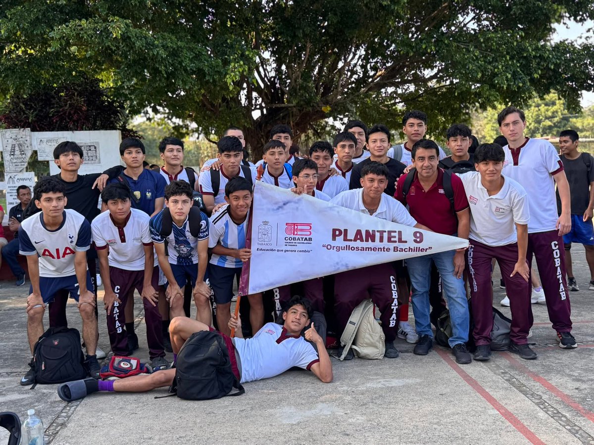 reynolchamec's tweet photo. reunió a estudiantes de los COBATAB de Teapa y Jalapa,  promoviendo el deporte como herramienta para fomentar los valores como el trabajo en equipo y la disciplina entre los jóvenes.

#chamecdiputadolocal https://t.co/boWv3ketBH