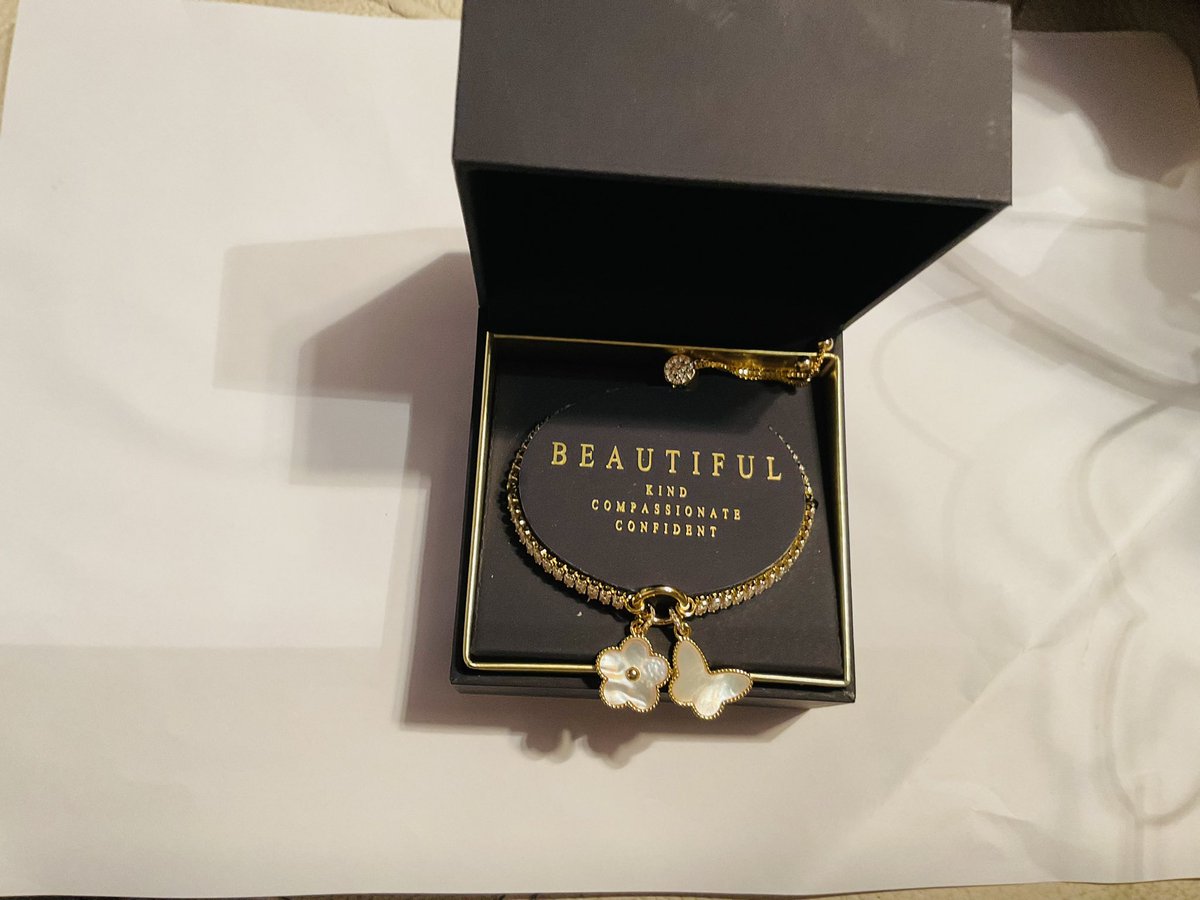 Blashouseboutique tweet media