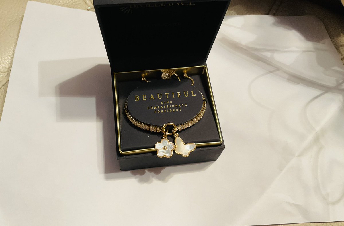 Blashouseboutique tweet media