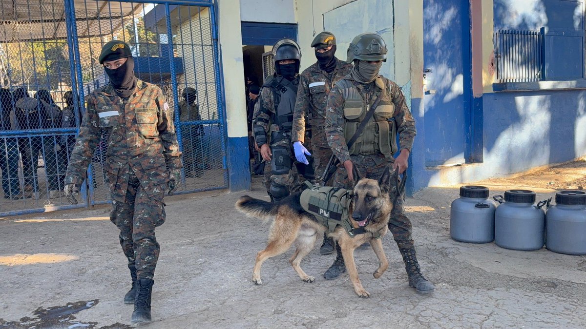 OPERATIVO EN CÁRCEL DE PAVÓN EN GUATEMALA DURANTE ESTADO DE PREVENCIÓN ...