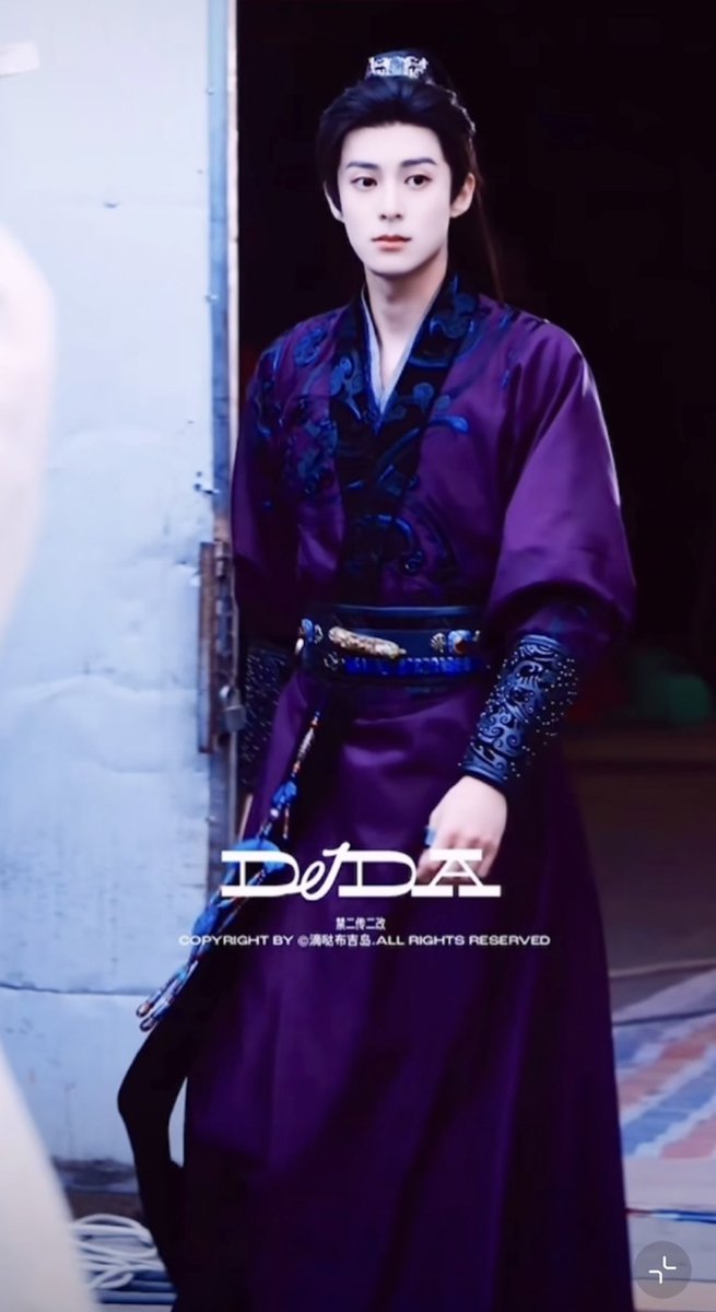 So, it seems that this video was taken when #DylanWang went to the bathroom......😂😂😂
Netizens are suggesting him to drink more water so, we would see him more often
#XieJingXing reuters
#JiangMenDuHou
cr watermark