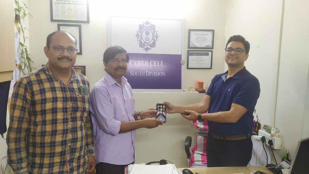 tapassinha6969's tweet photo. Huge thanks to the Office of the Deputy Commissioner of Police, South Division, Park Street (@KolkataPolice) for their incredible help! I lost my phone on Feb 24th, 2026, and thanks to their swift action it was recovered very fast!  #KolkataPolice #SouthDivision https://t.co/dNP70zOcwC