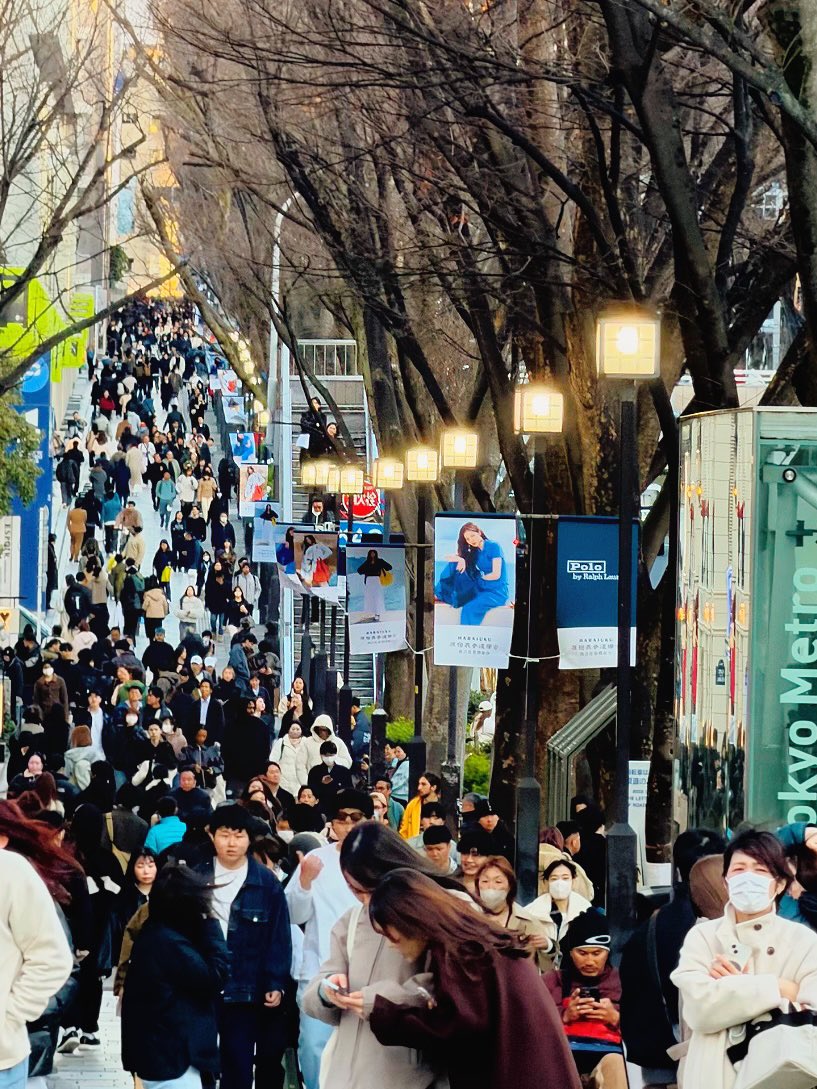 TWICE's SANA and Ralph Lauren Campaign Ad in the street of Japan.