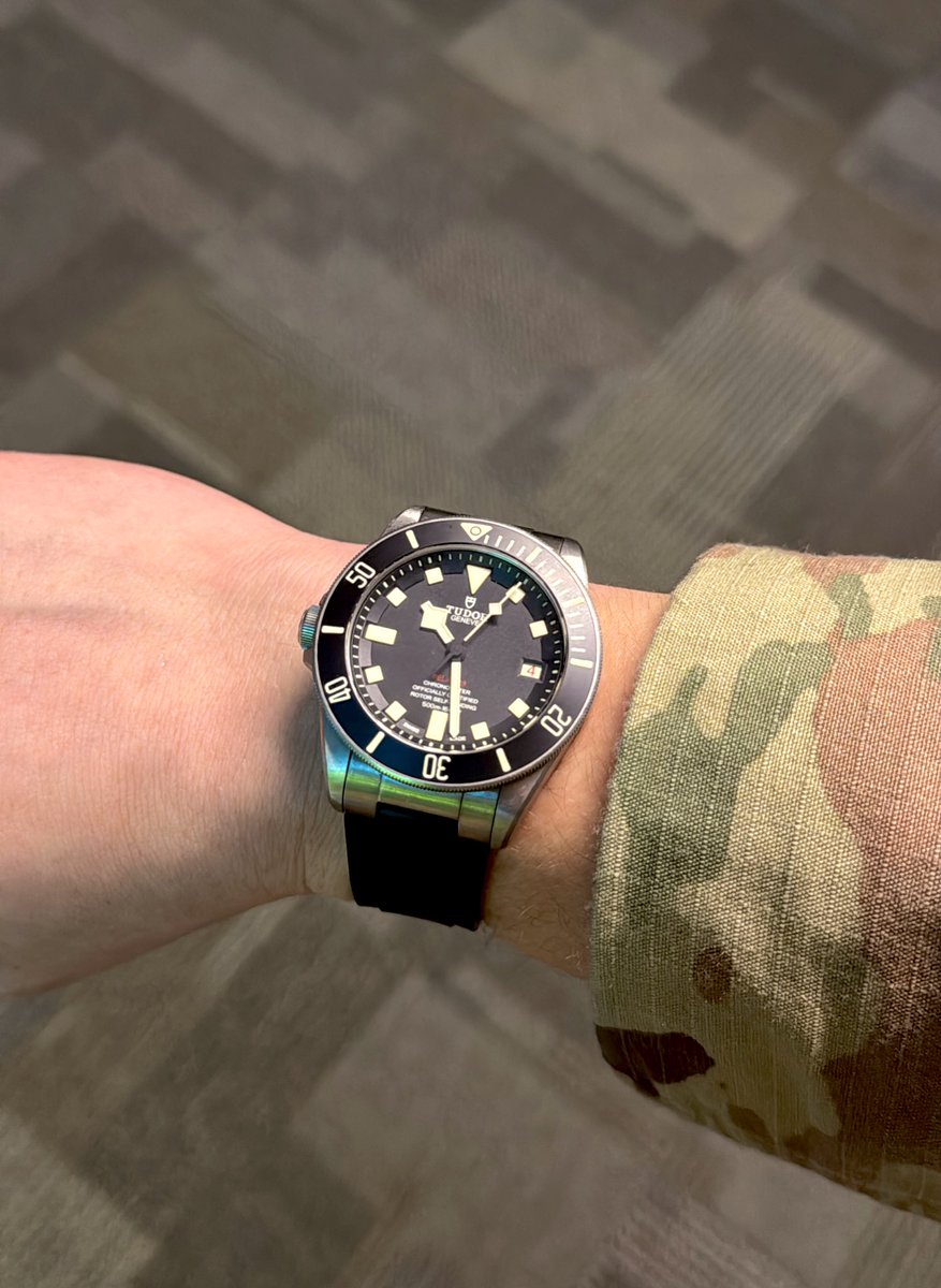 Watches Win Wars tweet media