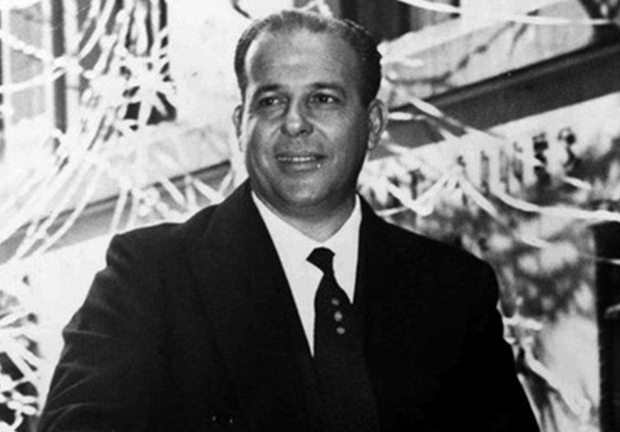 “Não aceitamos a teoria preconizada por alguns conceitos clássicos em economia, hoje já superados, de que os cortes nas despesas devem ser bruscos, totais em todas as linhas, para que através deles se venha a conseguir o equilíbrio orçamentário. Entendemos que, no caso, os cortes