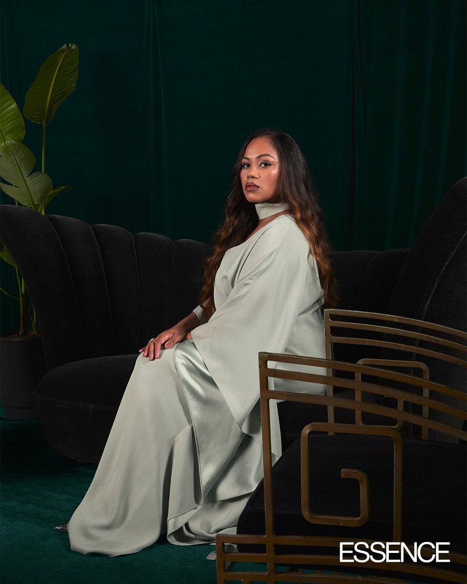 Zinzi Coogler stuns for ESSENCE Magazine

📸: Peace Bureau.