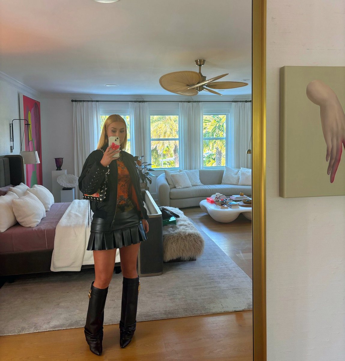 IGGY AZALEA tweet media