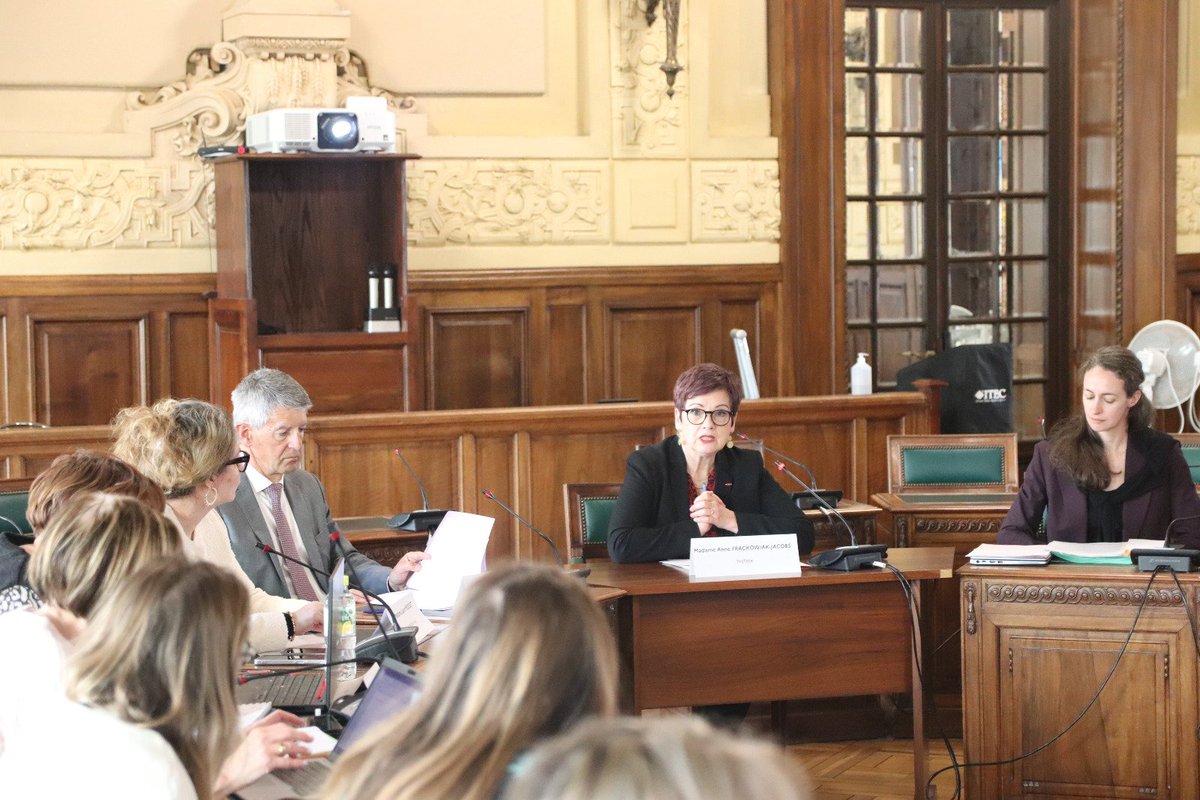 Image de Préfète du Puy-de-Dôme - Aujourd'hui, Anne FRACKOWIAK-JACOBS, préfète du Puy-de-Dôme, et Éric SERFASS, procureur de la Républ