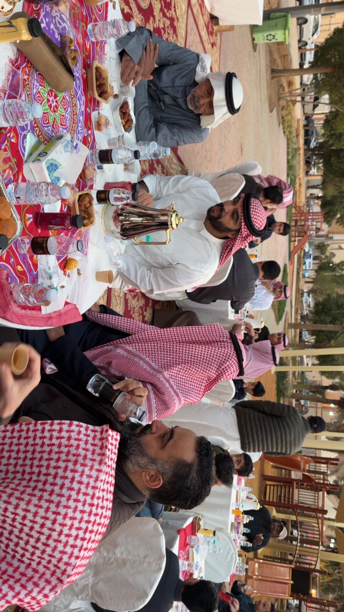 تم اليوم الإفطار السنوي بين الجيران رقم 15 .. من نعم الله علينا ان يسر الله لنا جيران متآلفين واصبحت عادة سنوية ان يحدد يوم في رمضان وكلاً يحضر ماتيسر من المنزل وليس من المطاعم فالحمدلله على الامن وهذا الوطن وهذا الرخاء والخير 🇸🇦❤️
