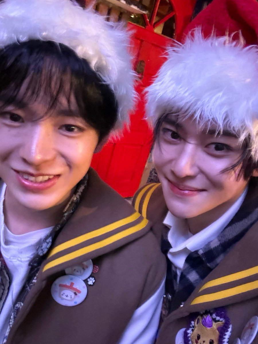 usi_0423's tweet photo. 유우시온の好きなところ
しぉんくんが隣にいると歯が多くなる赤ちゃん1号が見れるところ👶🏻⭐️ https://t.co/z4wwKgQDpn
