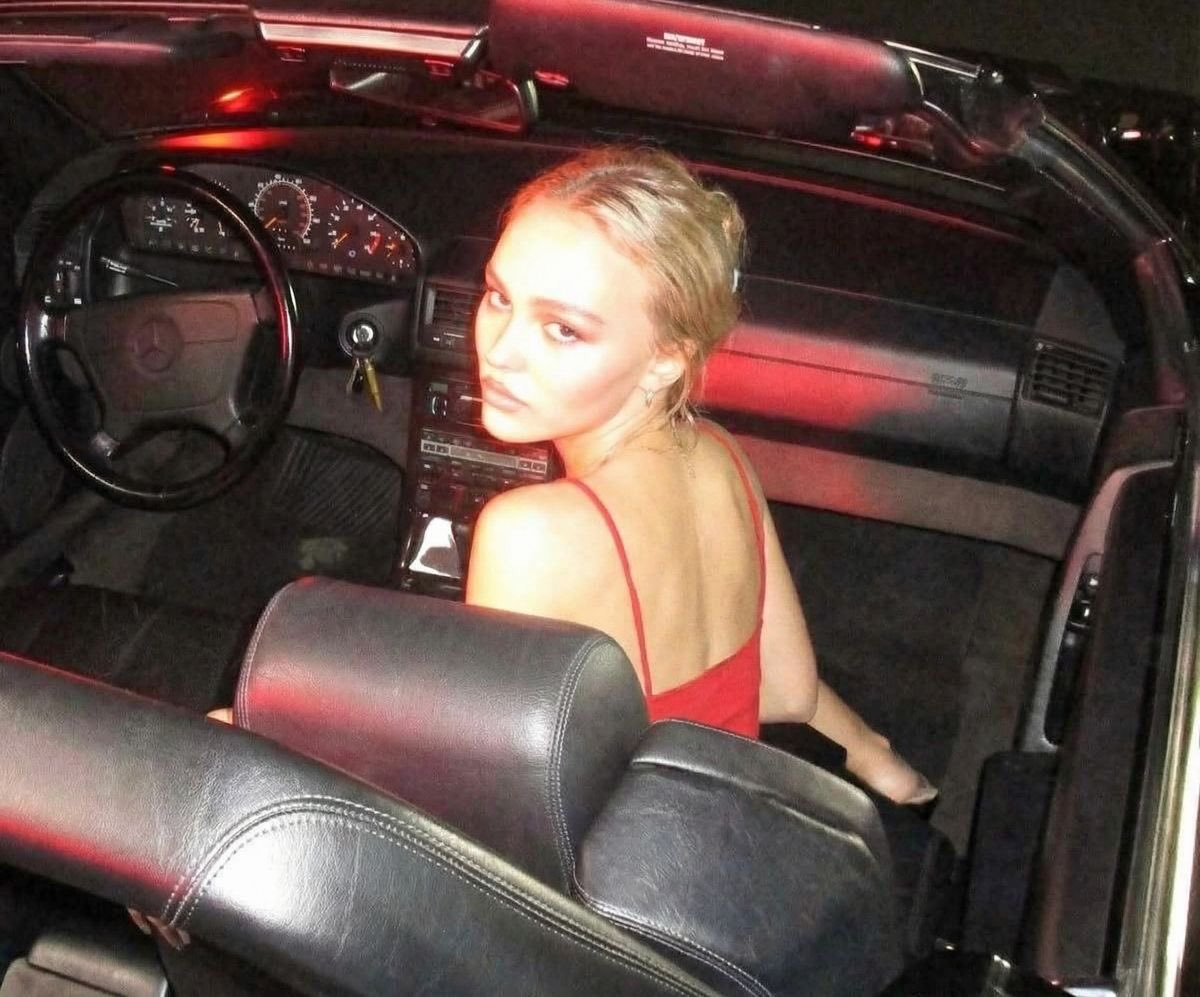 City lights and quiet thoughts