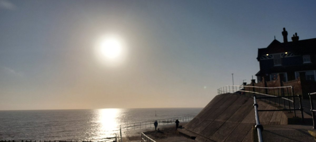 DR SIMON LEE tweet media