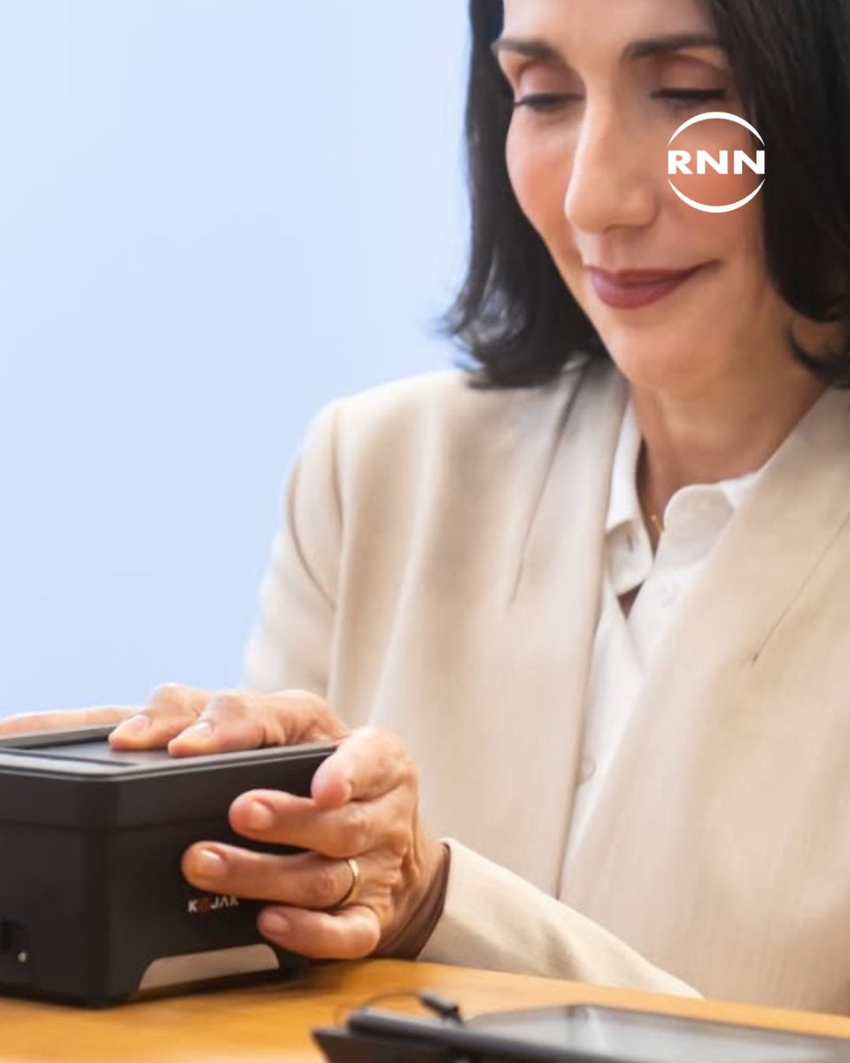 Noticias RNN tweet media