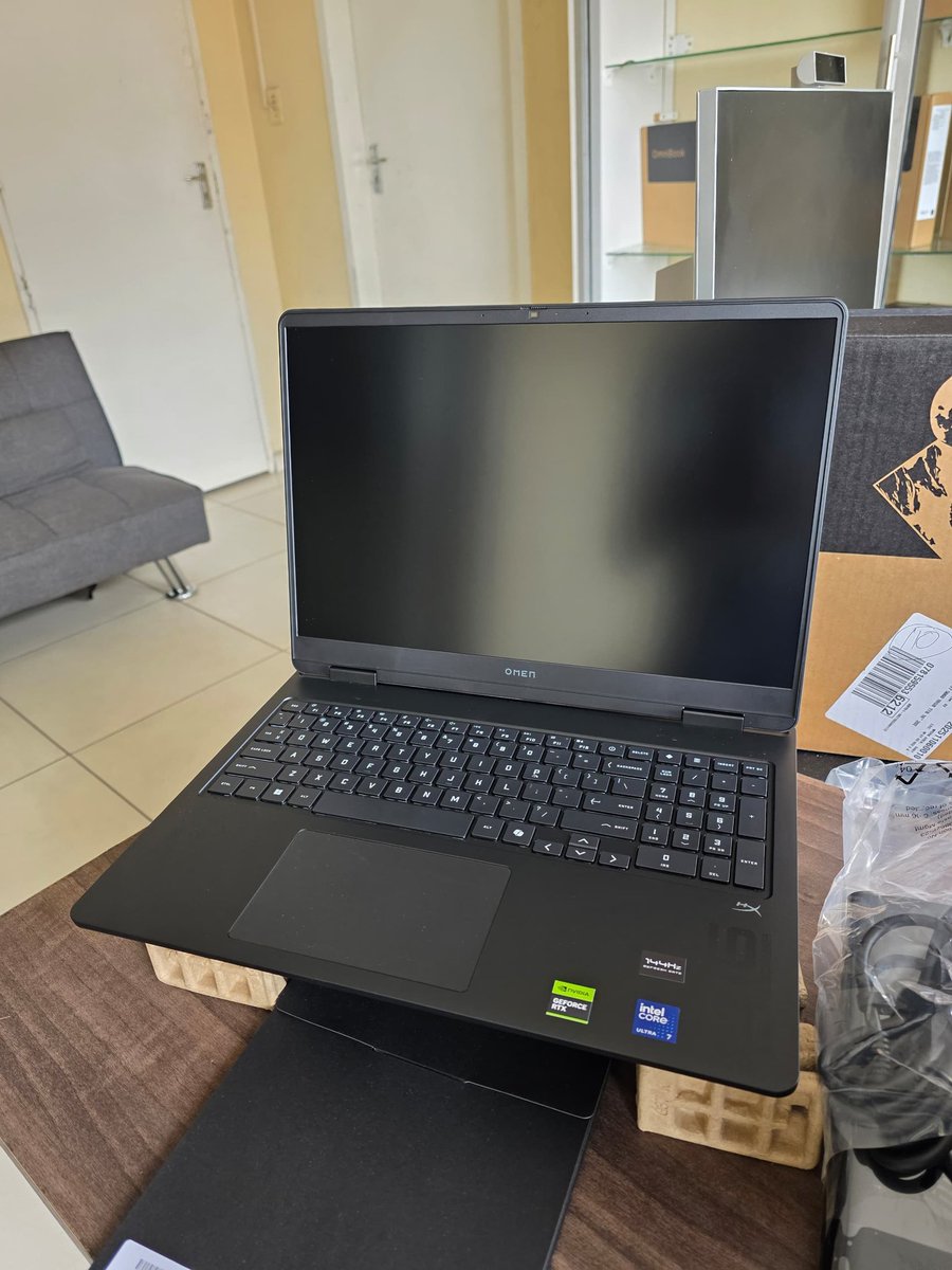 𝙉 𝙜 𝙤 𝙣 𝙞 𝙙 𝙯 𝙖 𝙨 𝙝 𝙚 tweet media