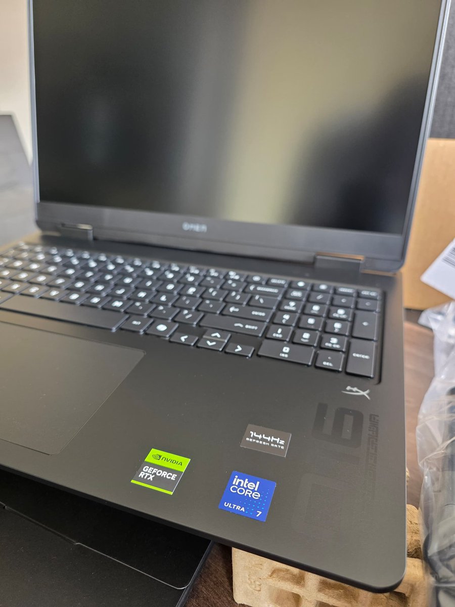 𝙉 𝙜 𝙤 𝙣 𝙞 𝙙 𝙯 𝙖 𝙨 𝙝 𝙚 tweet media