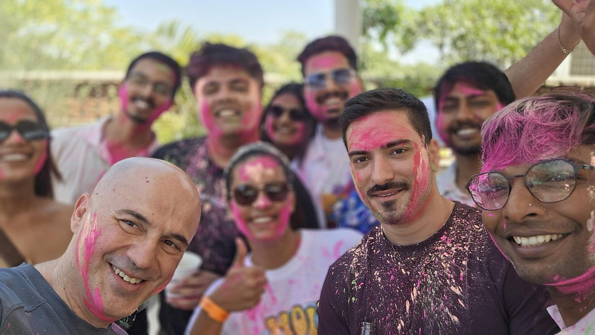 Deeprunner90023's tweet photo. Celebrating Holi with color, laughter, and an incredible team 🌈

At DeepRunner, we build across borders — and we celebrate across cultures.

Wishing everyone joy, brightness, and new beginnings.

#Holi #TeamCulture #GlobalTeam https://t.co/OZGKbyP3mV