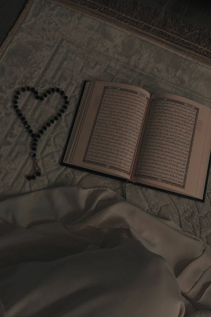 “Unutma ki; Allah stres yaptığın, üzüldüğün,
kahrolduğun her şeyden daha büyük.”ᥫ᭡