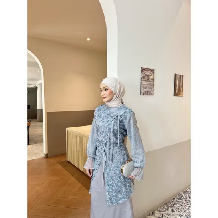 whosathda's tweet photo. Outer look kebaya simple 🤩: https://t.co/JS10pe5taU https://t.co/pA0dTF1g1A