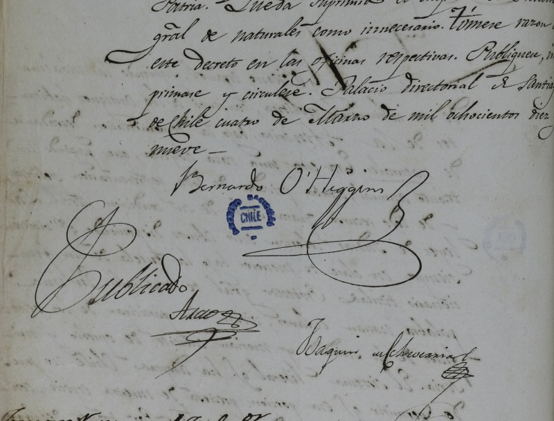 Legado de O'Higgins: 🇨🇱 Hace 206 años (1819), se ordenó que los nacidos en el país dejaran de llamarse “españoles” y pasaran a denominarse “chilenos”, afirmando simbólicamente la ruptura con el orden colonial.