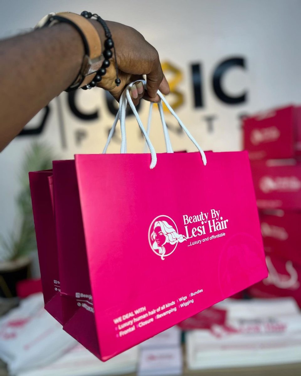 CreativiaD's tweet photo. Packaging that speaks for your brand 

Let’s help your brand stand out with packaging that gets people talking. 

Designed and delivered with love ❤️ 
Happy new month 😊😊

#customizedpaperbag
#brandedpaperbags https://t.co/4v3DzD5IEt